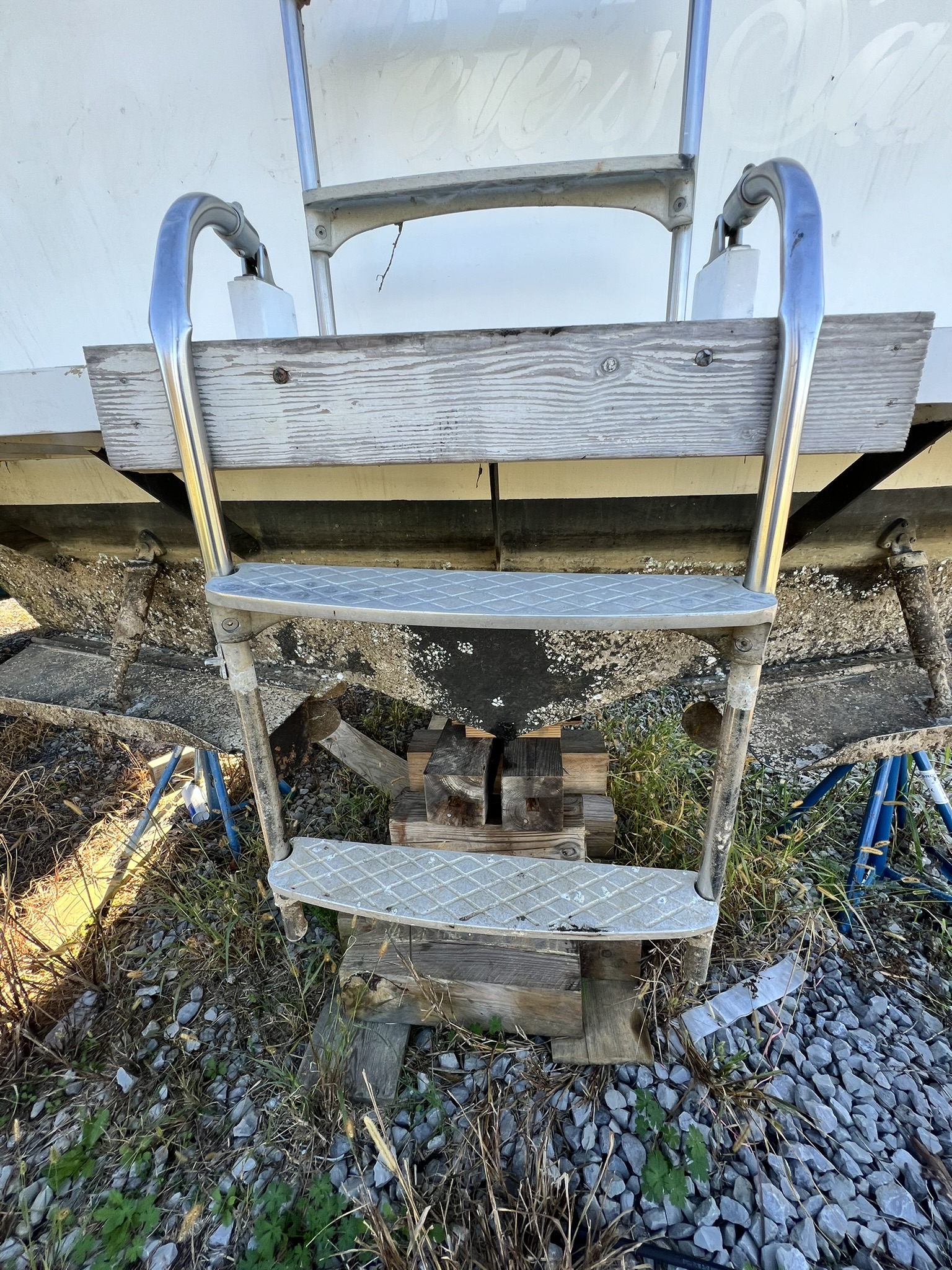 Marinette Flybridge Ladders